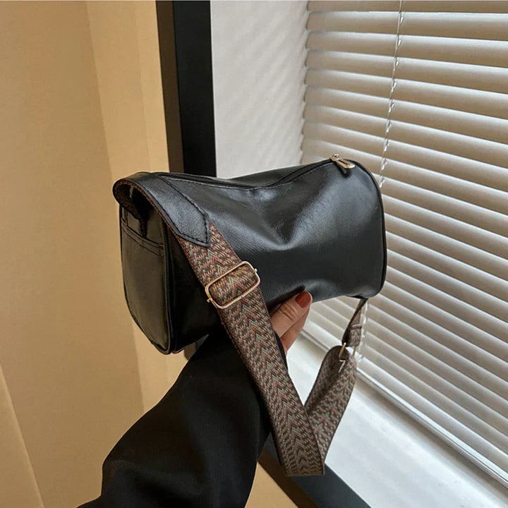 TRINE | VINTAGE LEATHER CROSSBODY BAG